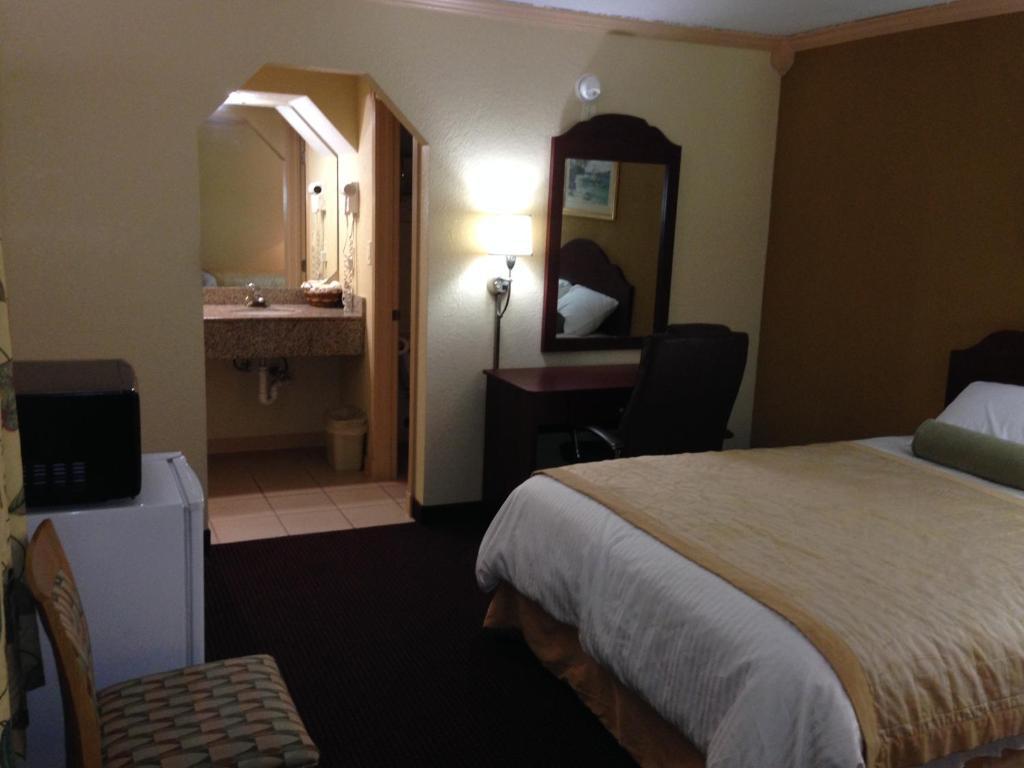 Americas Best Value Inn North Port Zimmer foto